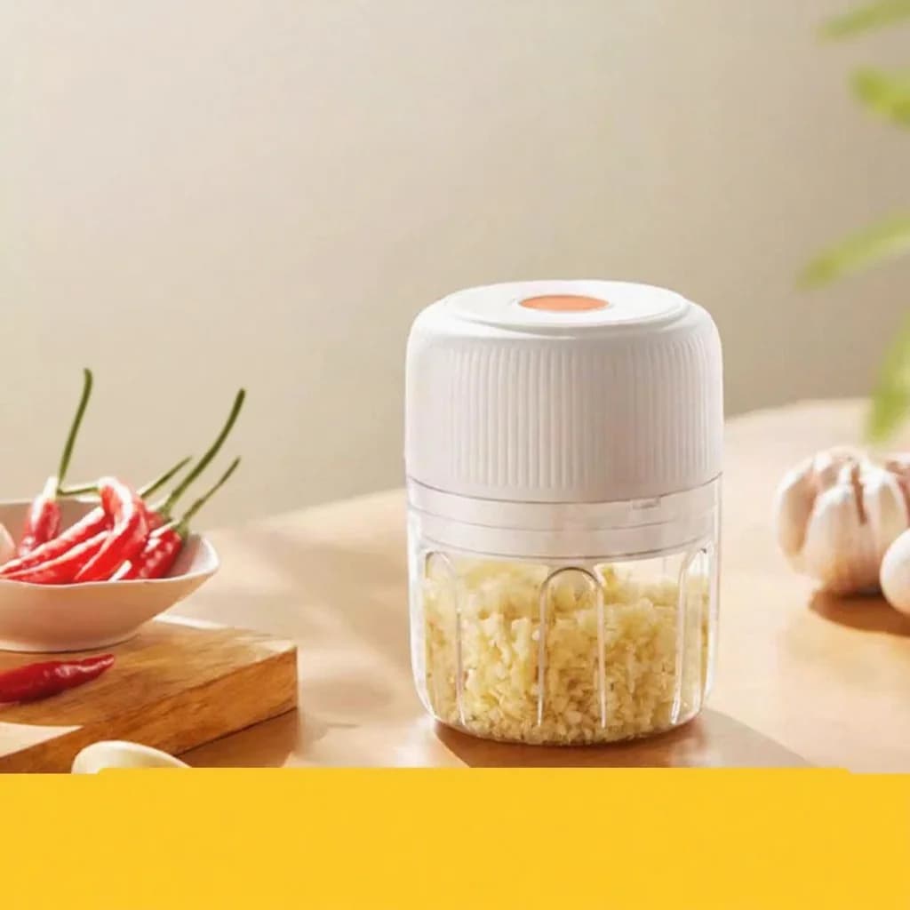 Portable Electric Garlic Chopper 250ml Cordless Food Grinder