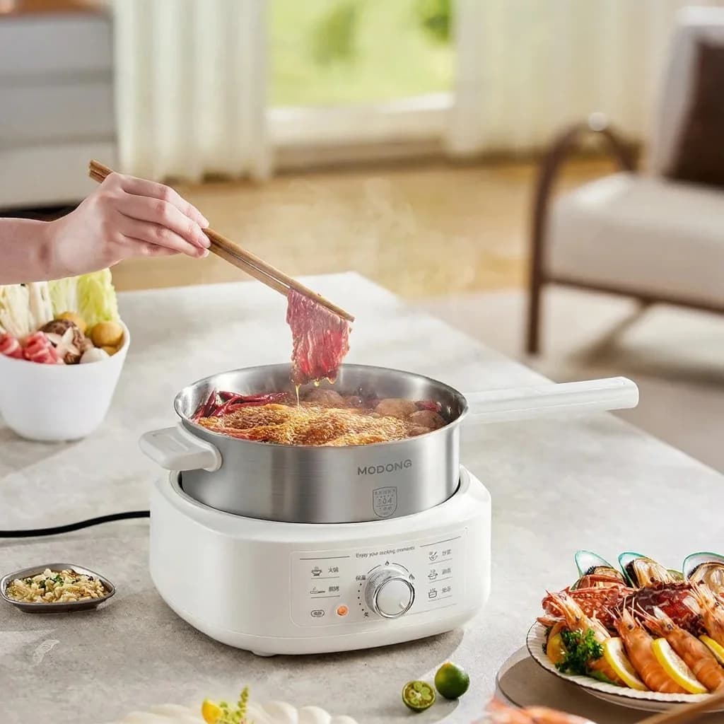 Stainless Steel Electric Hot Pot With Steamer, 3L, 220V