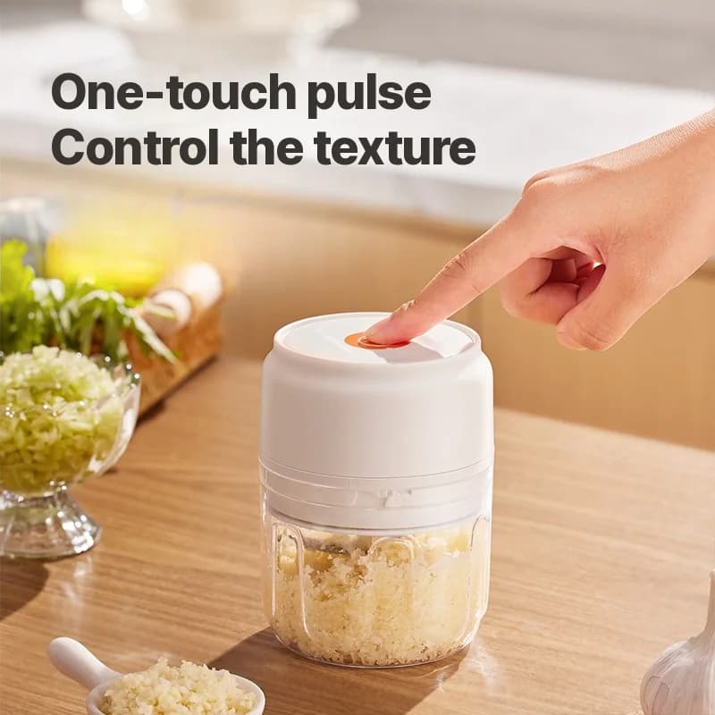 Portable Electric Garlic Chopper 250ml Cordless Food Grinder